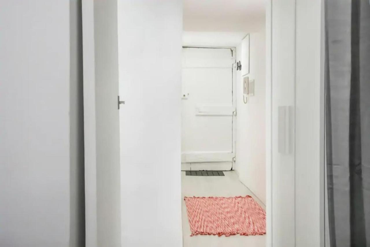 Home4U - Secret Studio In City Center Lisbona Esterno foto